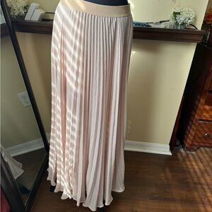 BCBGMAXAZRIA Blush Pink Pleated Maxi Skirt Elastic Waist Size M